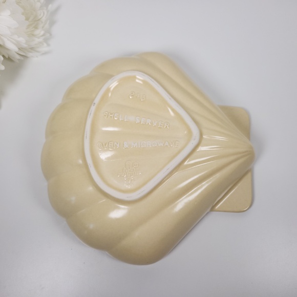 Vintage Pfaltzgraff Village Shell Shaped Stoneware Serving Bowl - Coastal- Beach - Picture 5 of 8